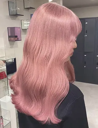 ロング カラー ベレーザ渋谷所属・圧倒的クオリティのブ リーチ/Tomokiのヘアスタイル