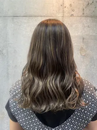 ロング カラー 齋藤 結愛のヘアスタイル