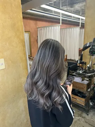 セミロング ともざねゆか UniQ/岡山駅のヘアスタイル