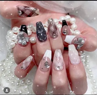 ネイル Raviy福岡店所属・manoka .のネイルデザイン