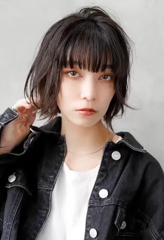ミディアム カラー SALOWIN所属・MA Iのヘアスタイル