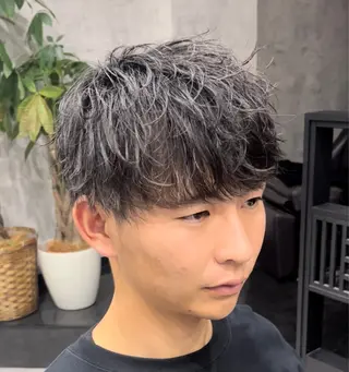 ショート メンズ 【店長】メンズ職人 短髪　ハイトーン🔥のヘアスタイル