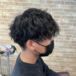 ショート パーマ メンズ ツイスパ/メンズ特化 🦋𝑺𝑶𝑵𝑬のヘアスタイル