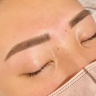 アイブロウ BEMOA eyelash&eyebrow所属・BEMOA 新木 毬のマツエク・マツパデザイン
