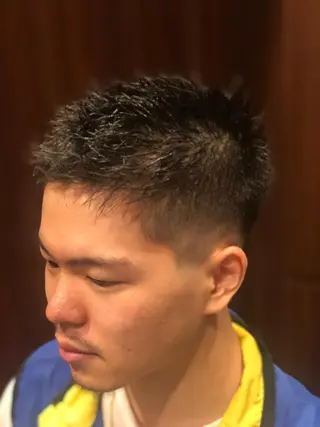 ショート ヒロ銀座 上口雄大のヘアスタイル