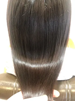 セミロング カラー 🩰オリーブ/ ベージュ松本咲花🩰のヘアスタイル