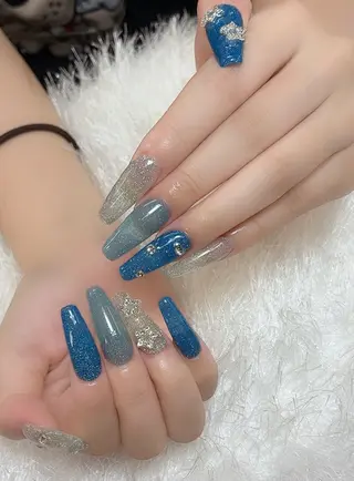 ネイル 佐藤 依娜のネイルデザイン