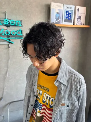 ショート パーマ メンズ 長谷川 湧のヘアスタイル