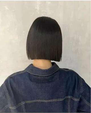 ショート カラー 平井 真由のヘアスタイル