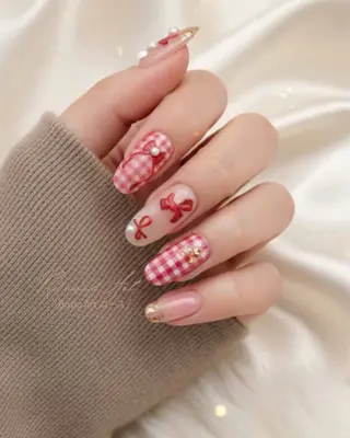 セミロング N2.nail所属・N2 nailのネイルデザイン
