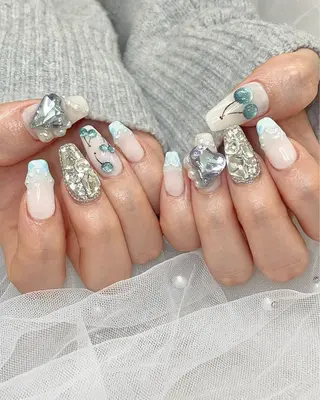 ネイル 五十嵐 美智のネイルデザイン