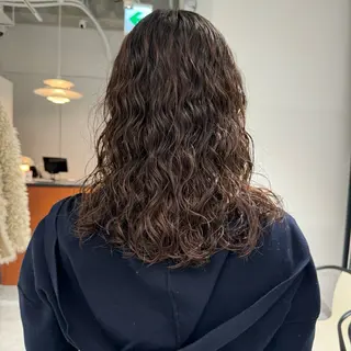 ミディアム パーマ ヘアアレンジ 🌐サトウ リョウ🌐のヘアスタイル