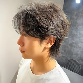 メンズ 表参道フェザーパーマ ニュアンスパーマのヘアスタイル