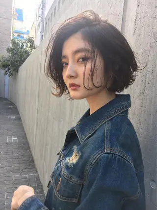 ショート カラー 透明感/オリーブ/ グレージュ/YUKAのヘアスタイル