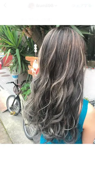 カラー 玉木 育実のヘアスタイル