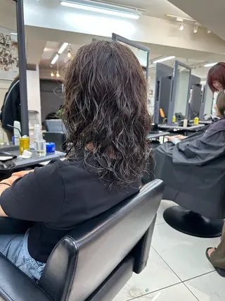 ミディアム パーマ vain所属・パーマウルフショート 濱田匠のヘアスタイル