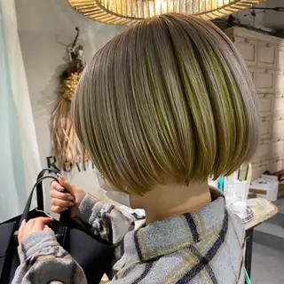 ショート カラー デザインカラー/パー マ🦖外岡咲希🦖のヘアスタイル