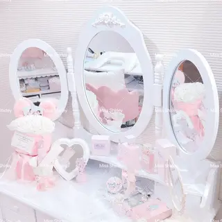 ネイル nailsalon Miss Shirley所属・Miss Shirley新宿のネイルデザイン