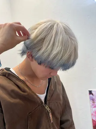 カラー メンズ ベージュ/透明感/ 桃子🎀のヘアスタイル