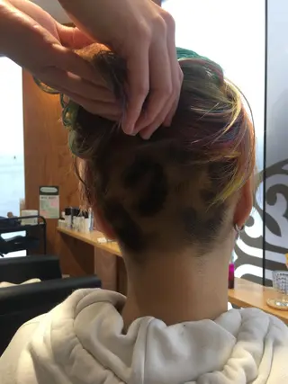 ショート カラー hair salonyuri所属・ヘアサロン ユリのヘアスタイル