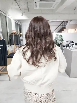 ロング カラー 前山 夏樹のヘアスタイル