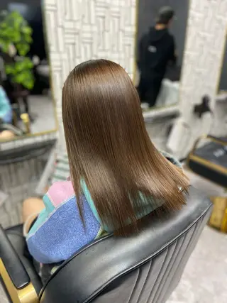 セミロング 瀧下 唯のヘアスタイル