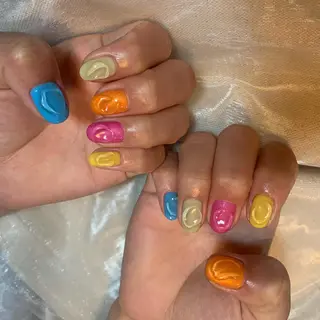 ネイル repos~ルポ~所属・里見 麗のネイルデザイン