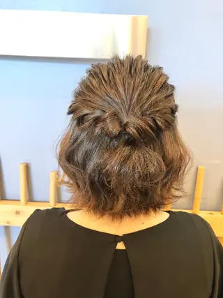 ミディアム ヘアアレンジ XXXY'S Color Flip所属・小宮 真理奈のヘアスタイル