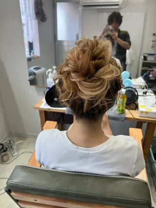 ロング ヘアアレンジ 山室 敬義のヘアスタイル