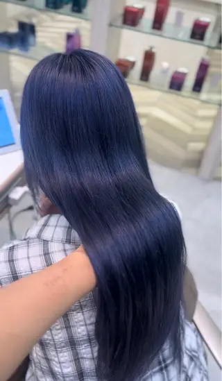 ロング カラー 𝑴𝑰𝑨🎀赤髪 /ピンク/髪質改善のヘアスタイル