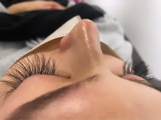 SESUNNY セサニー　SEIRAのマツエク・マツパデザイン