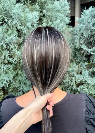 ミディアム カラー Cure2所属・🌈白いハイライト 🌈 🐶ノザワ🐶のヘアスタイル