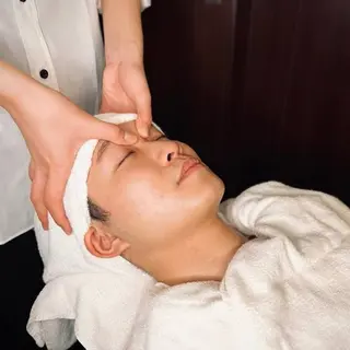 ヒロ銀座　銀座本店所属・荒岡 洋宣のヘアスタイル