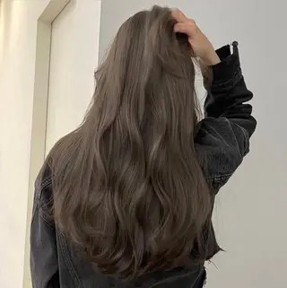 ロング カラー ヘアアレンジ 透け上品ハイトーン 職人ゆうと🤍のヘアスタイル