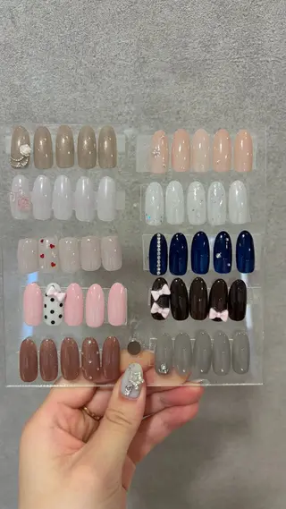 ネイル 𝑟𝑖𝑠𝑎 🕯🤍のネイルデザイン