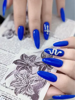 ネイル グロー ネイルのネイルデザイン