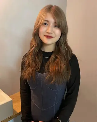 ロング カラー カットモデル/ ハイトーン/ゆうあのヘアスタイル