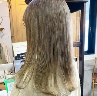 ロング カラー ツガミ リナのヘアスタイル