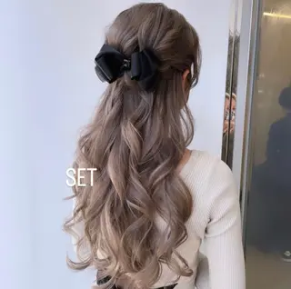 ロング ヘアアレンジ エクステ🩵ブリーチ 韓国ヘア🩵KAEのヘアスタイル