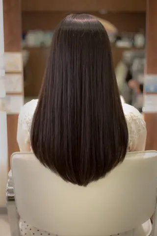 ロング 畠山 莉緒のヘアスタイル