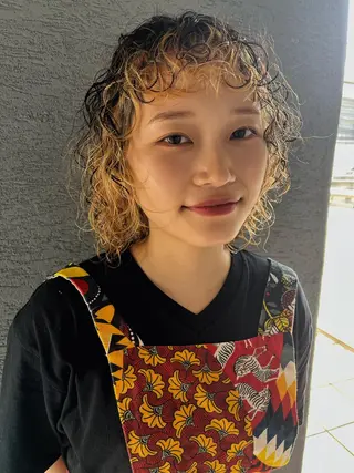ミディアム ハイトーンNo.1✨ パーマ✨イマイタツヤのヘアスタイル