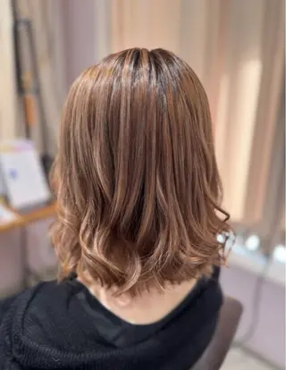 カラー 梶 瑞希のヘアスタイル
