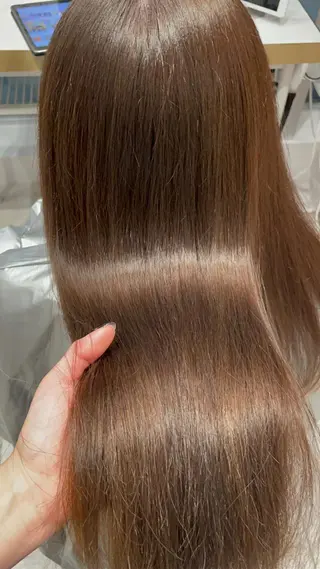 カラー Toiro所属・🤎小顔レイヤー /ベージュ🤎友香のヘアスタイル