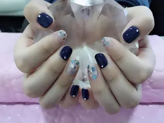 ネイル マツエク・マツパ AB マツエクネイルサロンのネイルデザイン