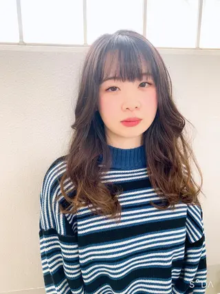セミロング ナガサカ サチのヘアスタイル