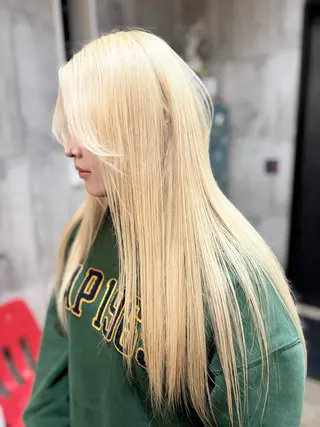 ロング Welila by haku所属・Yuuki ウェリラバイハクのヘアスタイル