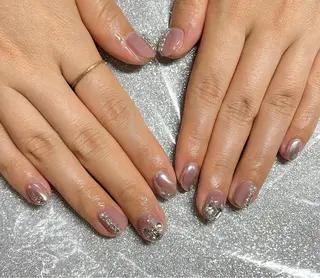 ネイル VIERU 🌈🎀💖のネイルデザイン