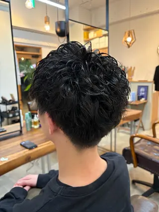 ショート パーマ メンズ LIFE所属・吉沢 史翔のヘアスタイル