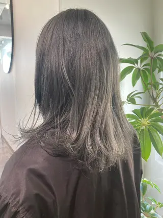 ミディアム カラー 佐伯 和佳のヘアスタイル