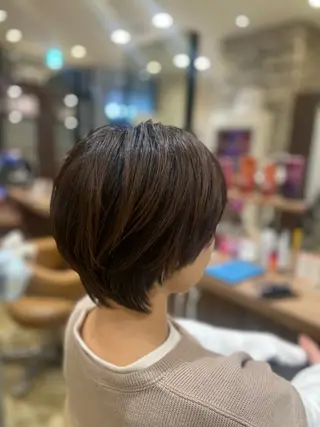 ショート VISAGE unir所属・岩橋 華織のヘアスタイル